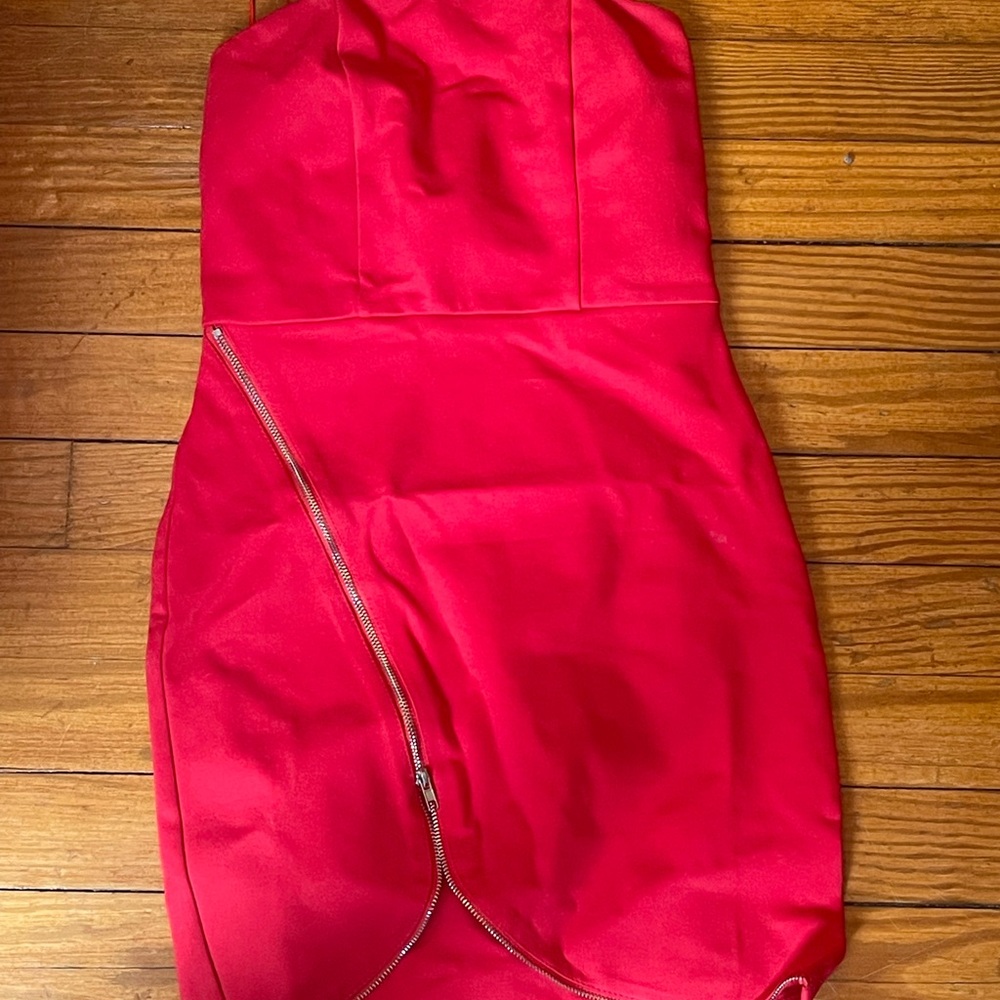 Nylah front zip red dress by superdown